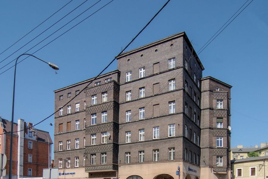 Warsaw: Ghetto, Jewish Cemetery & POLIN Museum Private Tour - Guide quality and language support
