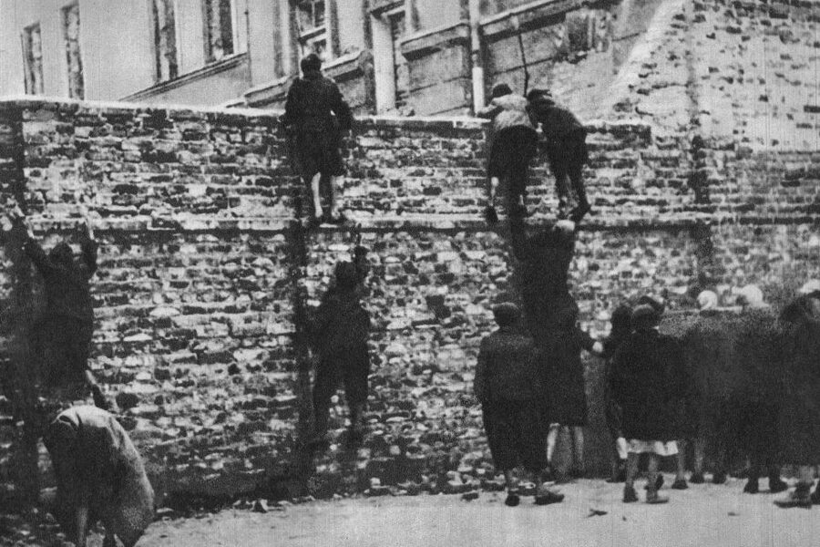 Warsaw: Ghetto, Jewish Cemetery & POLIN Museum Private Tour - Which version should you choose?