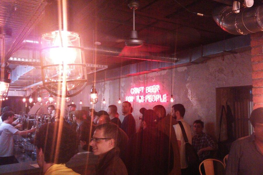 Warsaw: Guided Craft Beer Tour - What the guide adds to the evening