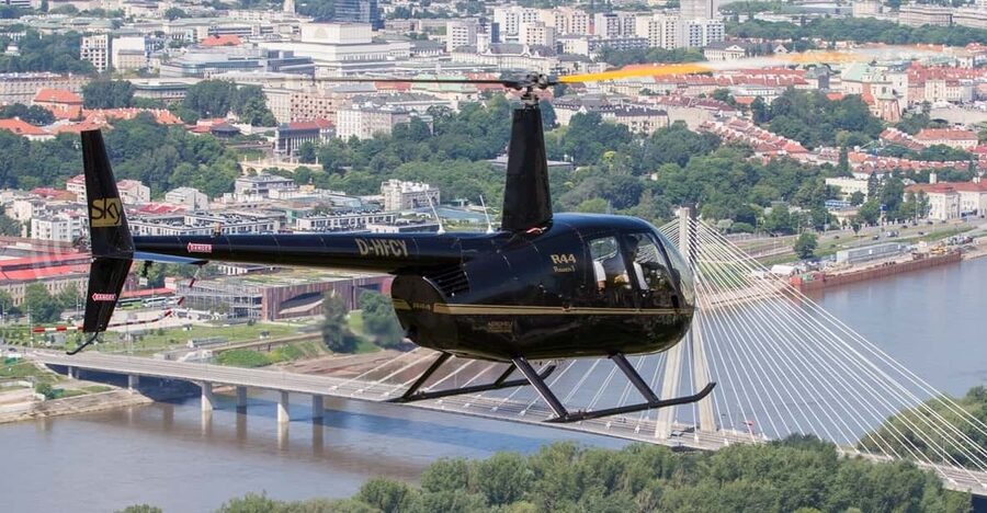 Warsaw: Helicopter Private Tour - Hotel pickup begins the 150-minute outing