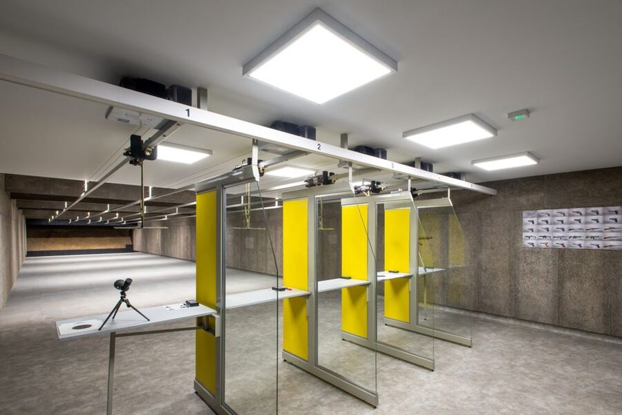 Warsaw: Indoor Shooting Range Experience - The first minutes: safety before shooting