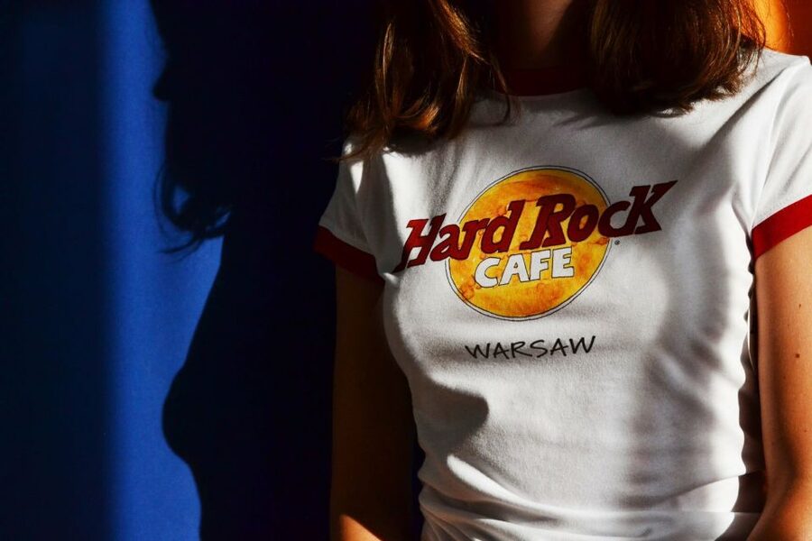 Warsaw: Lunch or dinner at Hard Rock Cafe with Skip-the-Line - How the timing works for different kinds of visitors