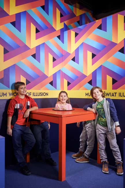 Warsaw: Museum World of Illusion Entry Ticket - Practical planning for your Warsaw day