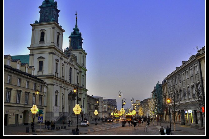 Warsaw Old Town Guided Tour with Antek & Friends | small groups - A two-hour introduction to Warsaw’s identity