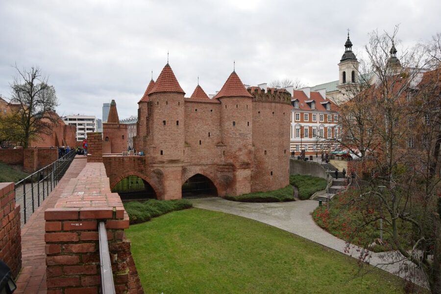 Warsaw: Old Town Guided Walking Tour - The Market Square and Warsaw’s famous mermaid