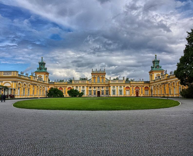 Warsaw: Old Town Highlights Private Walking Tour - Castle Square and Sigismund’s Column
