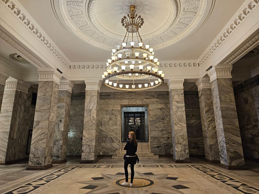 Warsaw: Palace of Culture and Science Guided Tour - Why the Palace of Culture still matters