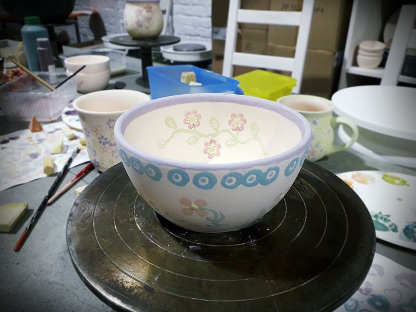 Warsaw: Pottery Decorating Ceramic Workshop - What this Boleslawiec pottery class is really about