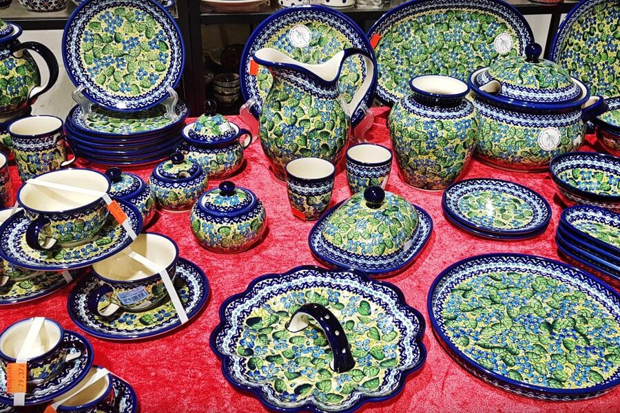 Warsaw: Pottery Decorating Ceramic Workshop - The short introduction to Boleslawiec ceramics