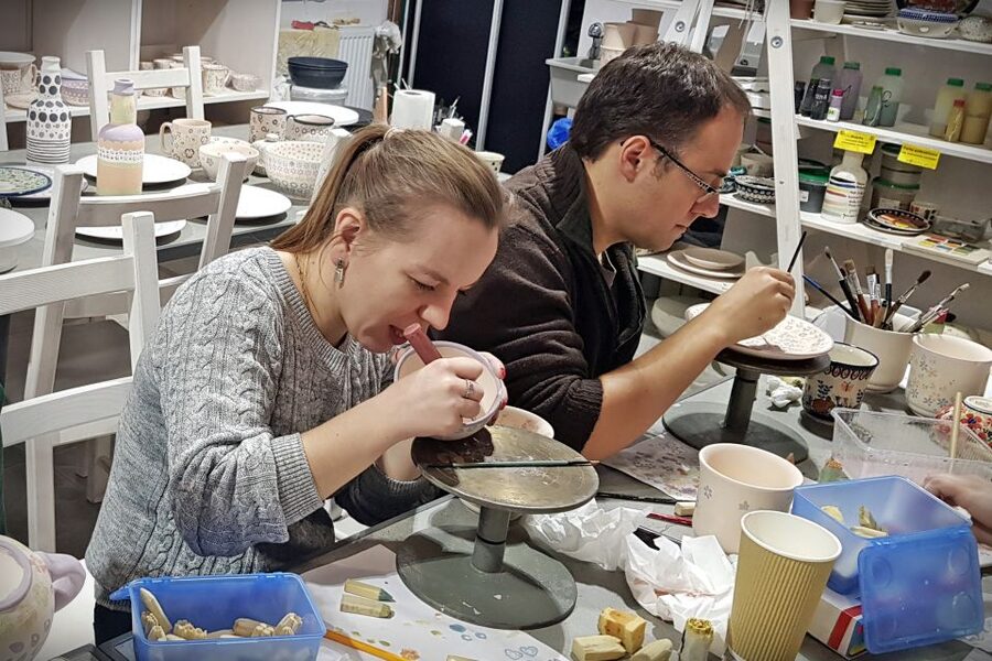Warsaw: Pottery Decorating Ceramic Workshop - Decorating your own ceramic vessel