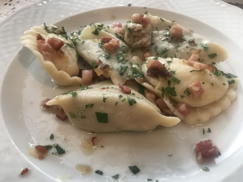 Warsaw: Traditional Food Tour with Old Town Sightseeing - Key points at a glance