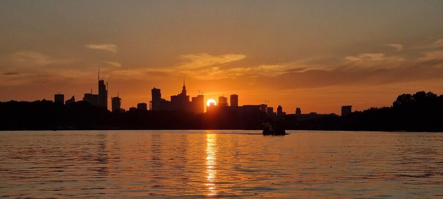 Warsaw: Vistula River Sunset Cruise with Welcome Drink - Copernicus Science Center and the modern riverfront