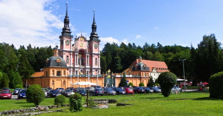Warsaw Wolf’s Lair with St. Lipka and Mamerki Private Guided - Who should book this experience?