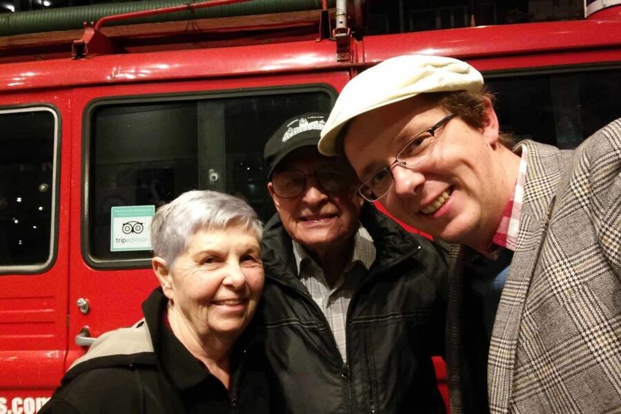 Warsaw: WWII Private Tour by Retro Minibus with Hotel Pickup - Key points at a glance