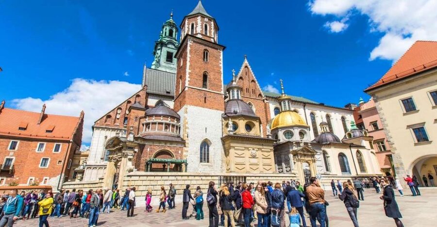Wawel Castle, Cathedral, Old Town and St. Mary's Basilica - Who will enjoy this route most