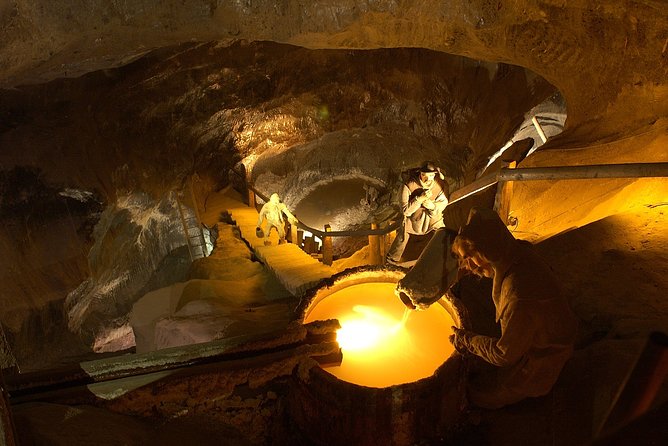 Wieliczka Salt Mine: Complete Private Tour - Hotel pickup and the value of private transport