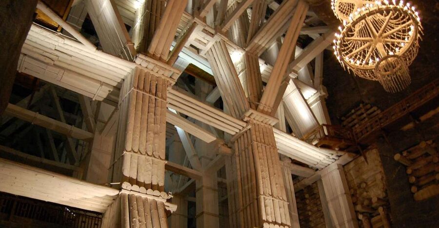 Wieliczka: Salt Mine Entrance and Guided Tour Ticket - St. Kinga’s Chapel and the salt carvings