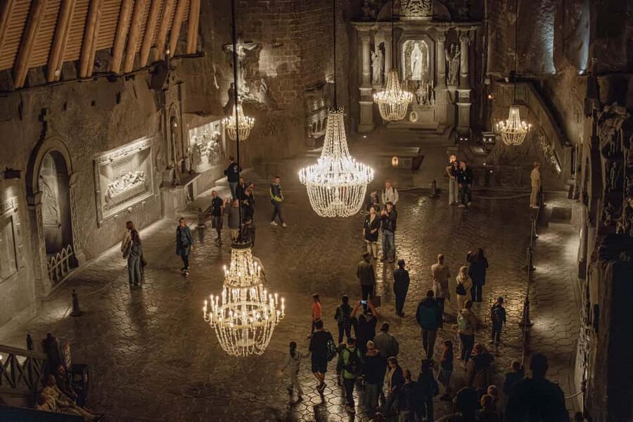 Wieliczka Salt Mine: Guided Tour Fast-Track Ticket - The first 400 steps set the pace