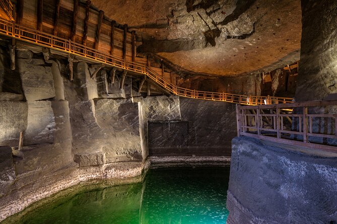 Wieliczka Salt Mine Guided Tour with Transport from Krakow - Small Bags, Holiday Dates, and Other Practical Tips