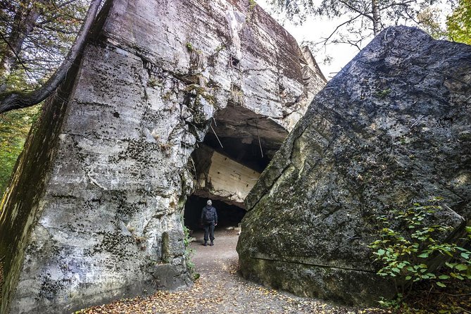 Wolfs Lair and Swieta Lipka Small Group Tour from Warsaw with Lunch - Key points at a glance