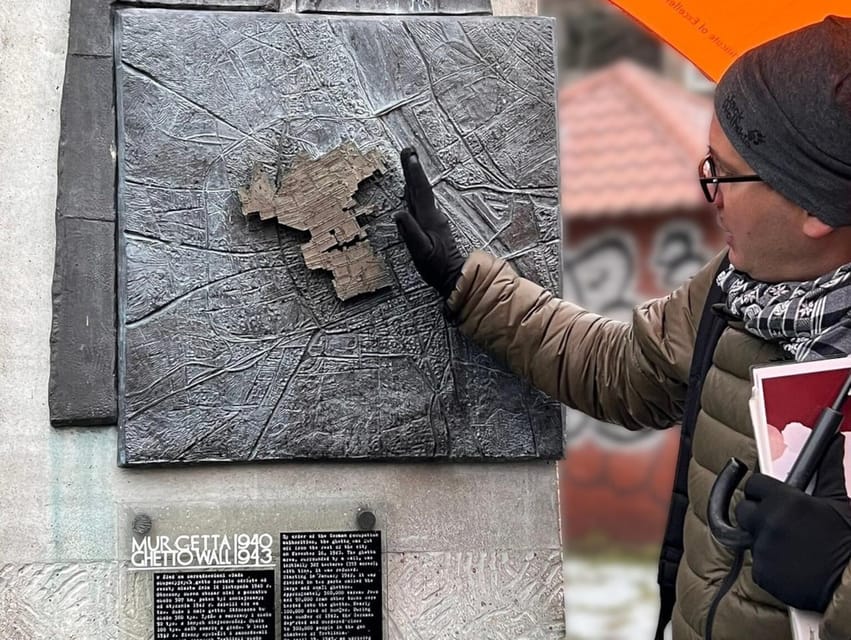 World War 2 in Warsaw walking tour in English - The Tomb of the Unknown Soldier