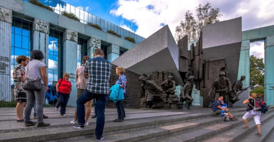 World War 2 in Warsaw walking tour in English - Photographs, maps, and stories you cannot get from a guidebook