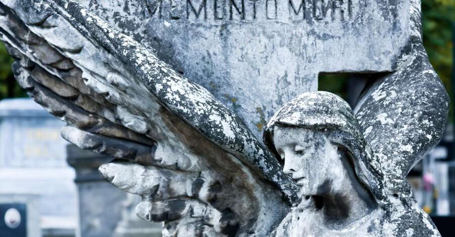 World War II Warsaw Old Town, Military Cemetery Walking Tour - Understand the Warsaw Ghetto boundary markers