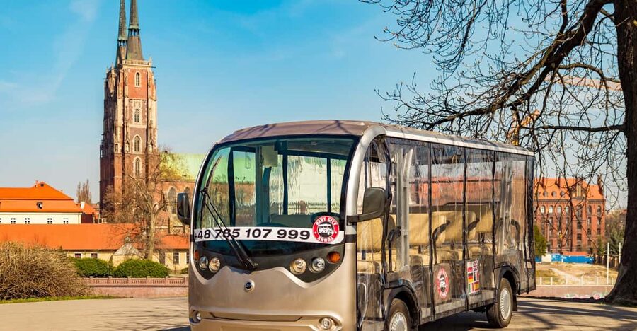 Wroclaw: 1-Hour Sightseeing Tour by Electric Car - Jatki and the old trading streets