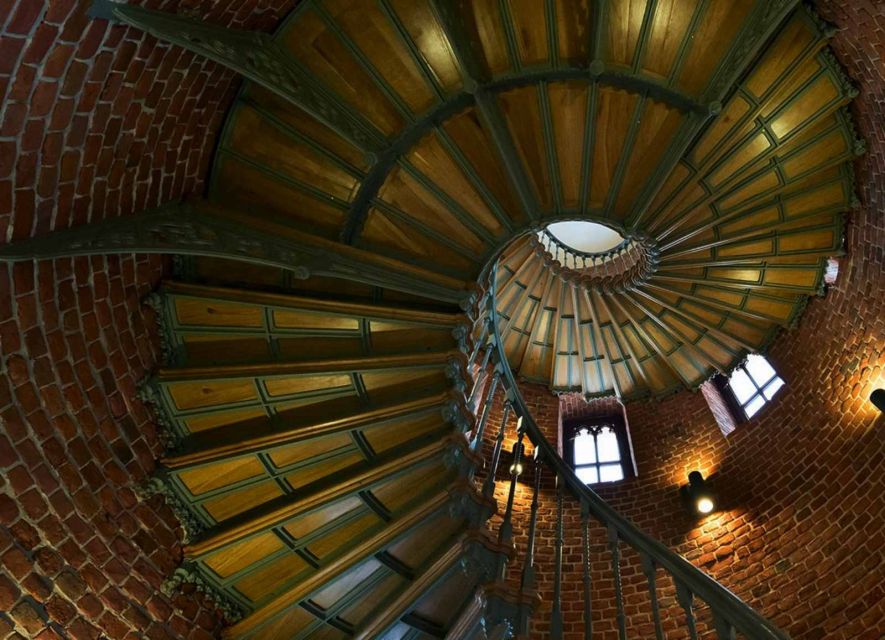 Wroclaw: 2-Hour Mysterious Walking Night Tour - The final pause on Xawery Dunikowski Boulevard
