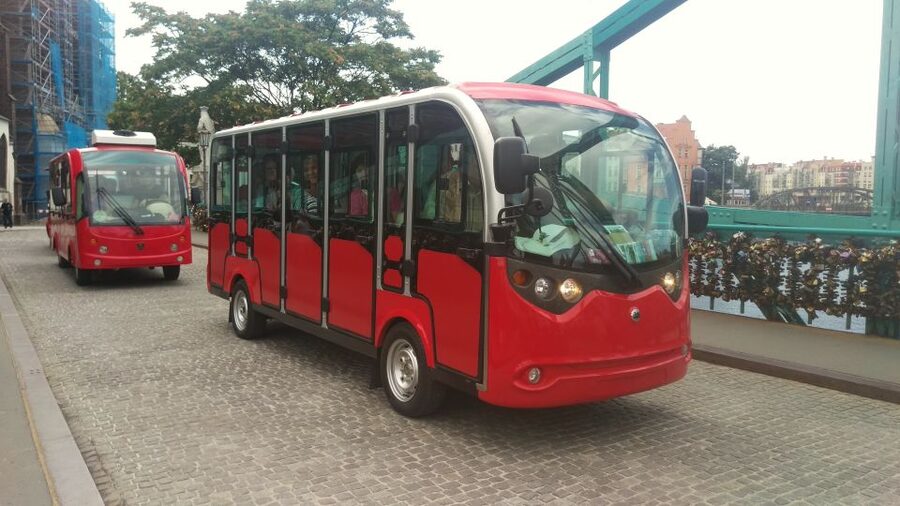 Wroclaw: 2-Hour Private Electric Bus Tour with Guide or Tape - Guide commentary or audio guide