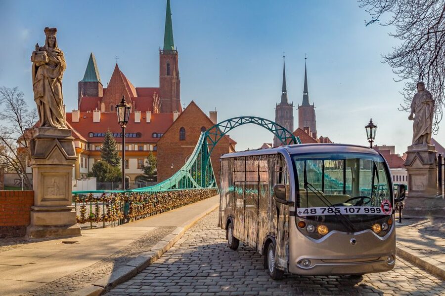 Wroclaw: 2-Hour Private Guided Tour by Electric Car - University of Wrocław and Ossolineum add the city’s intellectual side