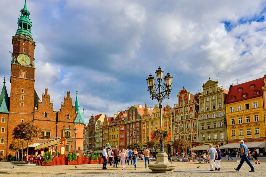 Wroclaw: City of 100 Bridges 4-Hour Private City Tour - Wroclaw University and the baroque Aula Leopoldinum