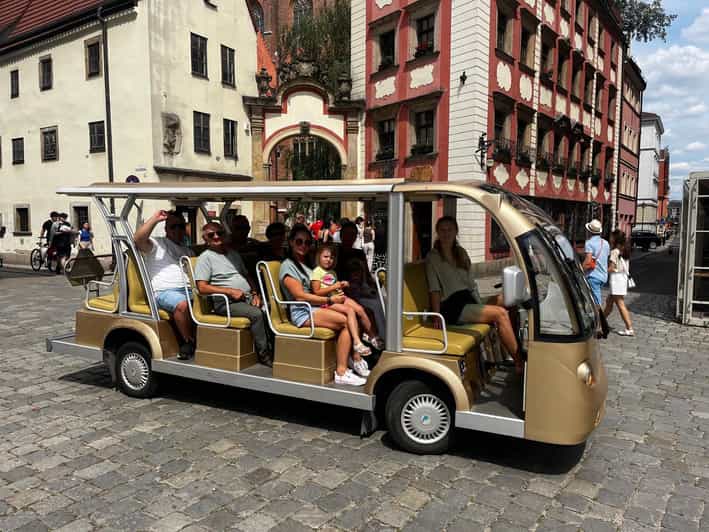 Wroclaw: City Tour Sightseeing By Golf Cart Shared Or Privat - Why a golf cart makes sense in Wroclaw