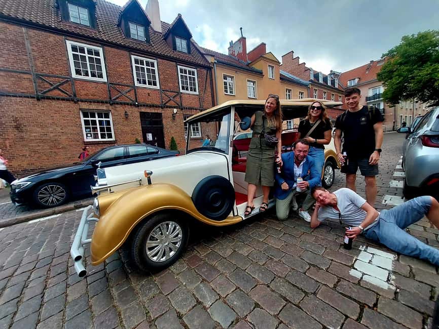 Wroclaw: City Tour Sightseeing Golf Cart Old City+Cathedral - Starting among the Old Town churches