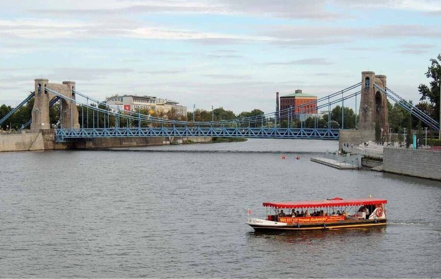 Wrocław: city walk with a professional guide and cruise - Passing the University of Wrocław