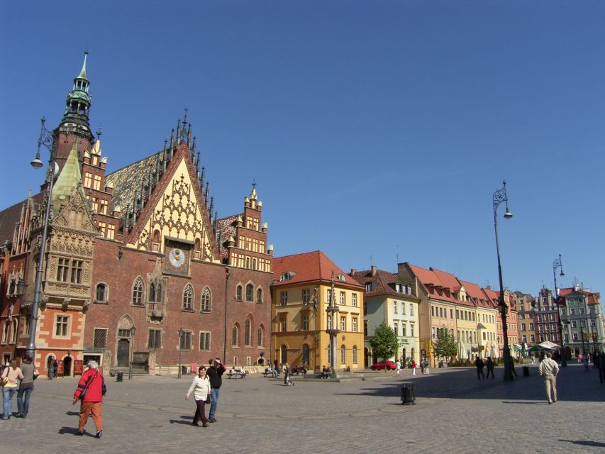 Wrocław: city walk with a professional guide and cruise - Seeing Wrocław from the Oder River