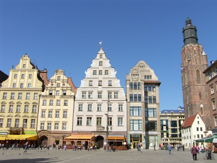 Wrocław: city walk with a professional guide and cruise - Rynek and Plac Solny: Wrocław’s grand opening scene
