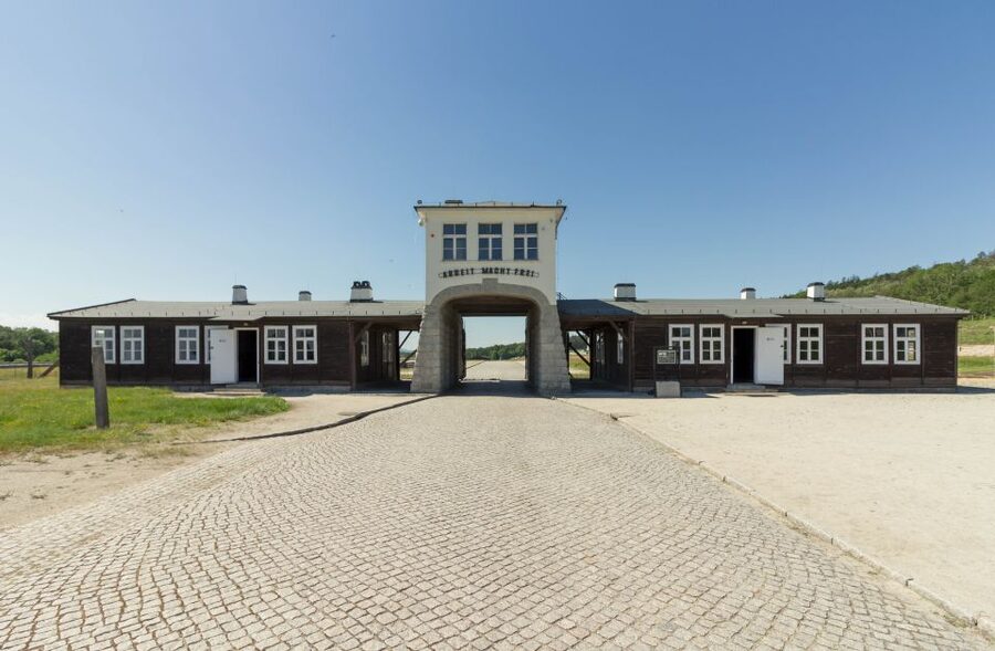 Wroclaw: Day of WW2: Riese, Gross-Rosen, Ksiaz Castle - Who should book this experience