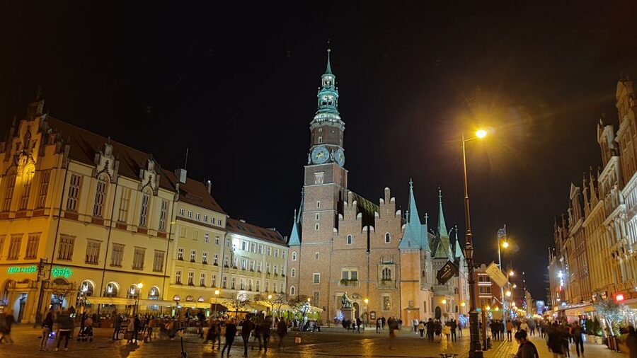 Wroclaw: Guided City Night Tour (2 hours) - Who Will Enjoy This Evening Walk?
