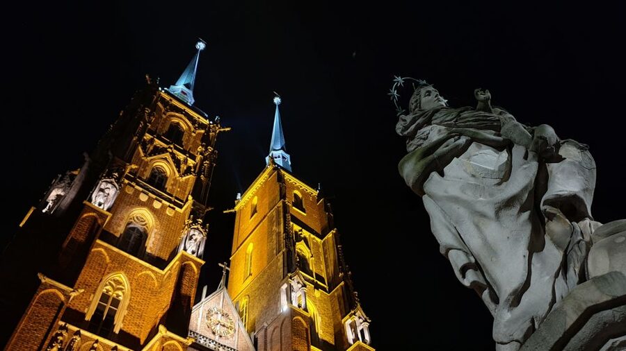 Wroclaw: Guided City Night Tour (2 hours) - Toward the Sand Bridge and Oder Islands