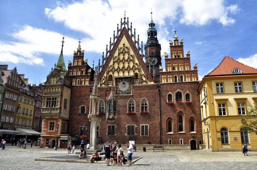 Wroclaw: Old Town Highlights Private Walking Tour - Guide quality and the personal touch
