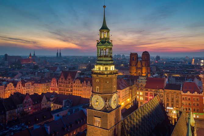 Wroclaw Old Town Private Tour - Starting beneath the Old Town Hall