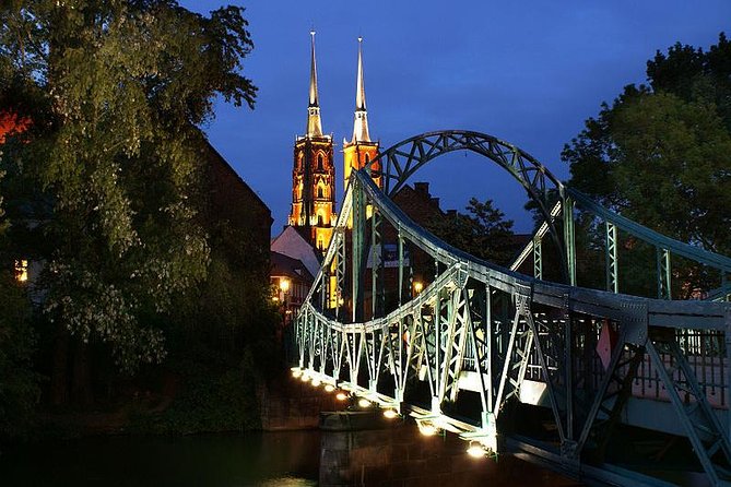Wroclaw: Ostrow Tumski & Old Town Highlights Private Walking Tour - Starting on Cathedral Island, Wroclaw’s oldest quarter