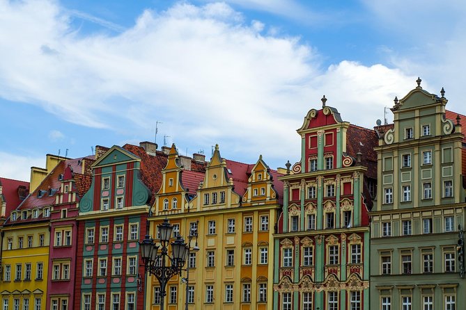 Wroclaw: Ostrow Tumski & Old Town Highlights Private Walking Tour - What the private format is worth