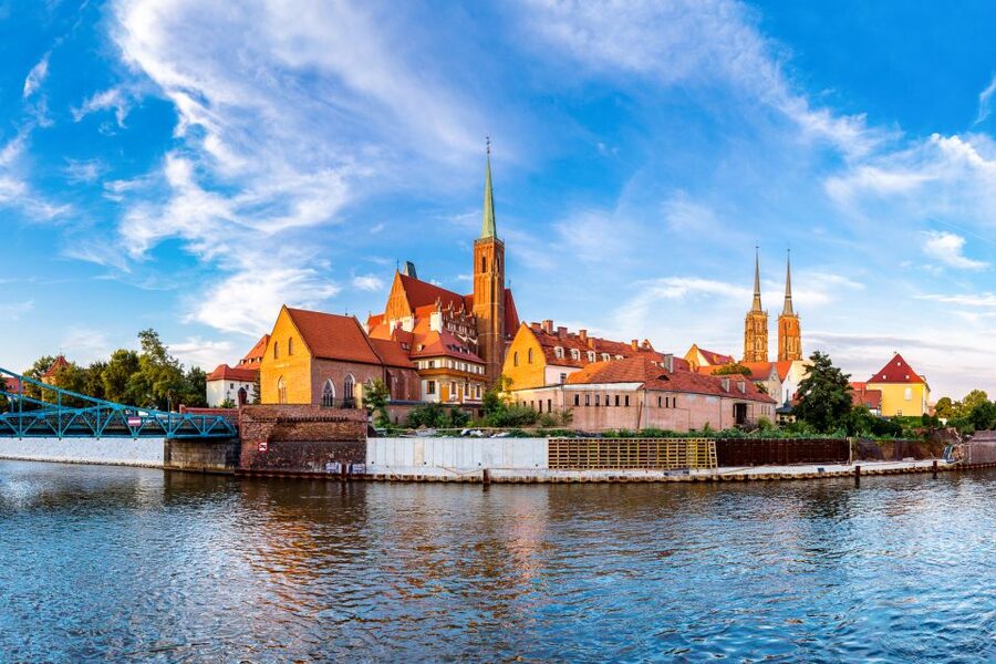 Wroclaw: Private Old Town Guided Walking Tour (2 hours) - The university quarter and Fontanna Szermierza