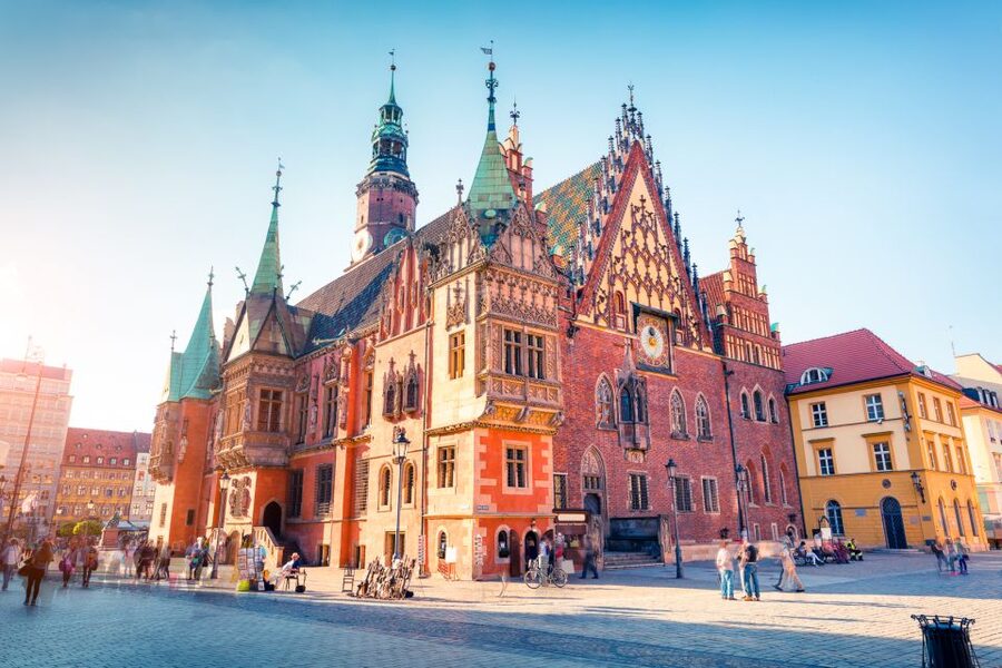 Wroclaw: Private Old Town Guided Walking Tour (2 hours) - Tumski Bridge and the crossing to Cathedral Island