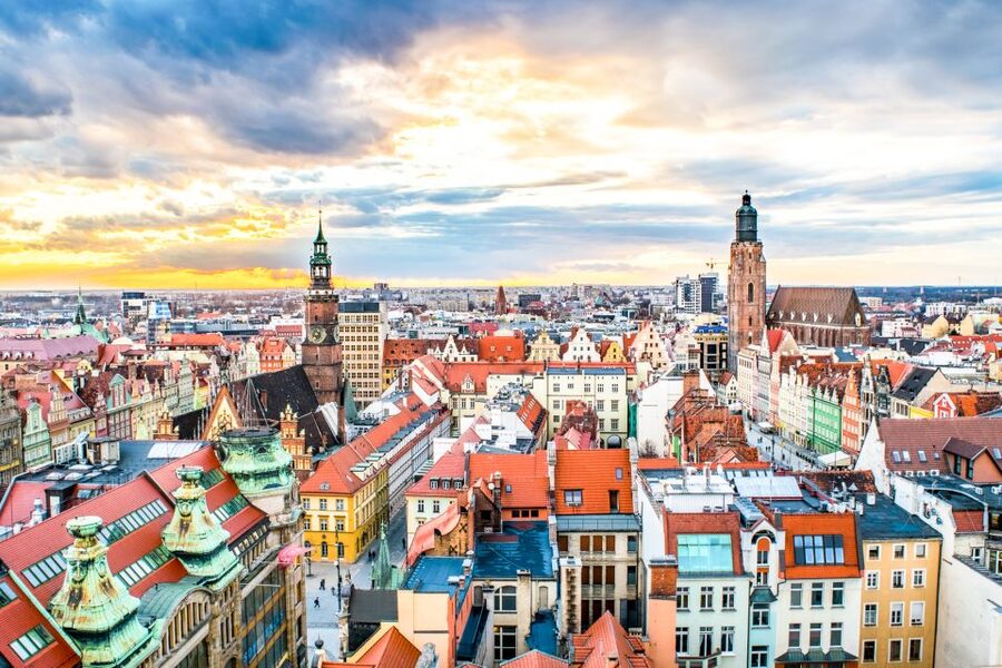 Wroclaw: Private Old Town Guided Walking Tour (2 hours) - Wroclaw Cathedral and the Oder riverfront