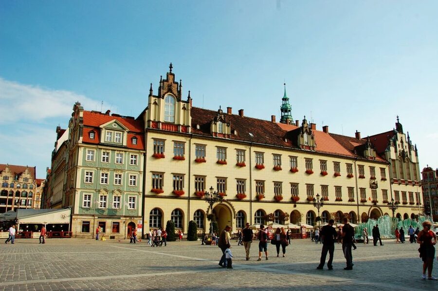 Wroclaw Private Old Town Guided Walking Tour - The kind of guide experience you can expect
