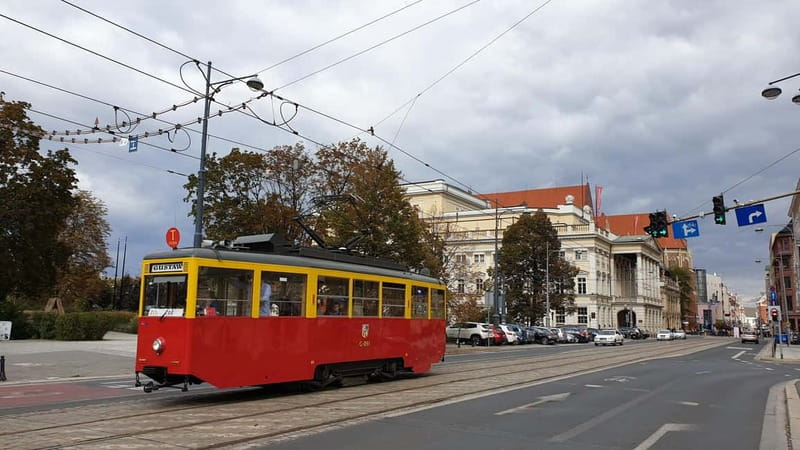 Wroclaw: Private Tour by smal Historic Tram (1,5h, 16 seats) - Świdnicka Street And The Old Town