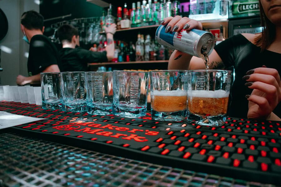 Wroclaw: Pub Crawl with Unlimited Drinks and VIP Club Entry - Key points before you book